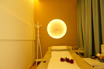 北京男士减压新宠：运动筋膜刀+冰火灸，赶走“过劳肥”